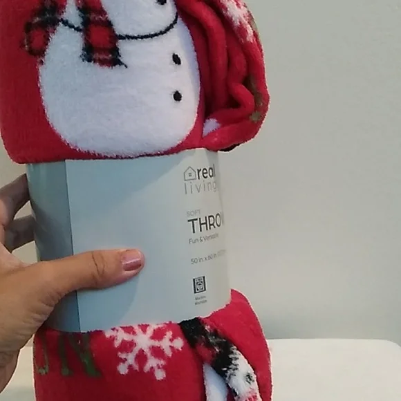 B- BUY NOW- NWT real living Soft Throw - Picture 8 of 8